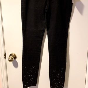 Ladies embellished stretch leggings.